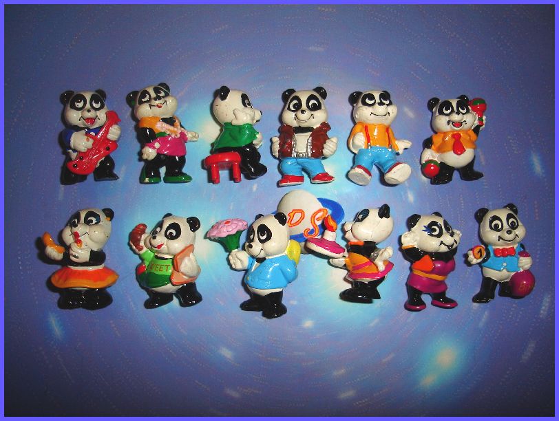 Сюрприз панда. Панда Киндер сюрприз 1994. Игрушки Киндер сюрприз Панда 2. Киндер панды коллекция.