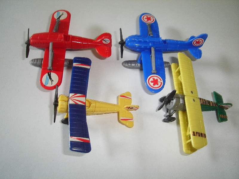 kinder surprise planes