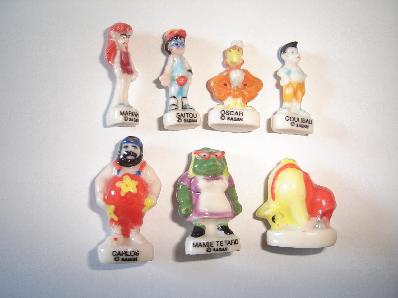 FEVES DISNEY PETER PAN 2 FRENCH PORCELAIN VINTAGE FIGURINES SET